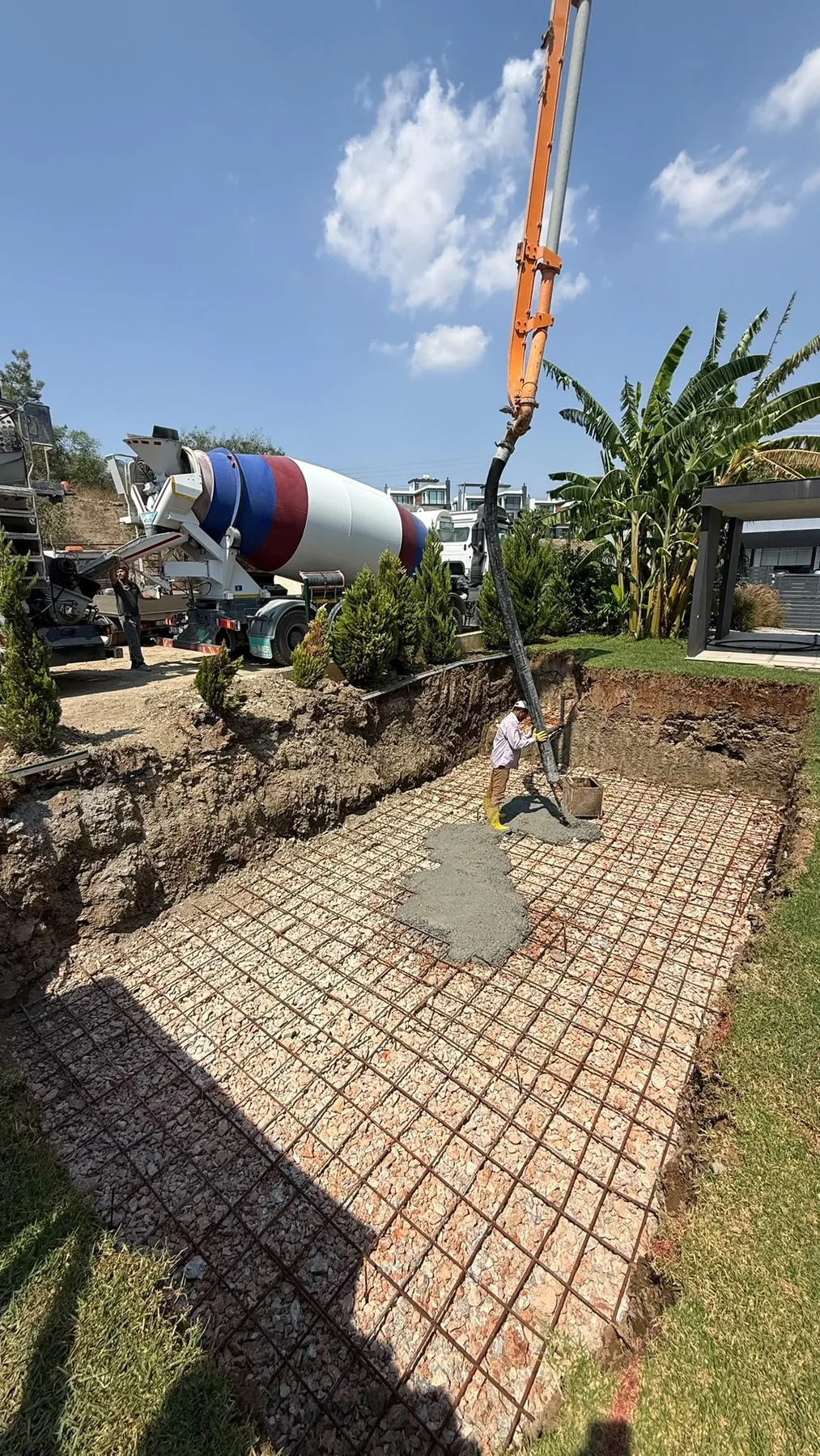 Panel liner havuz için hazırlanan beton zemin