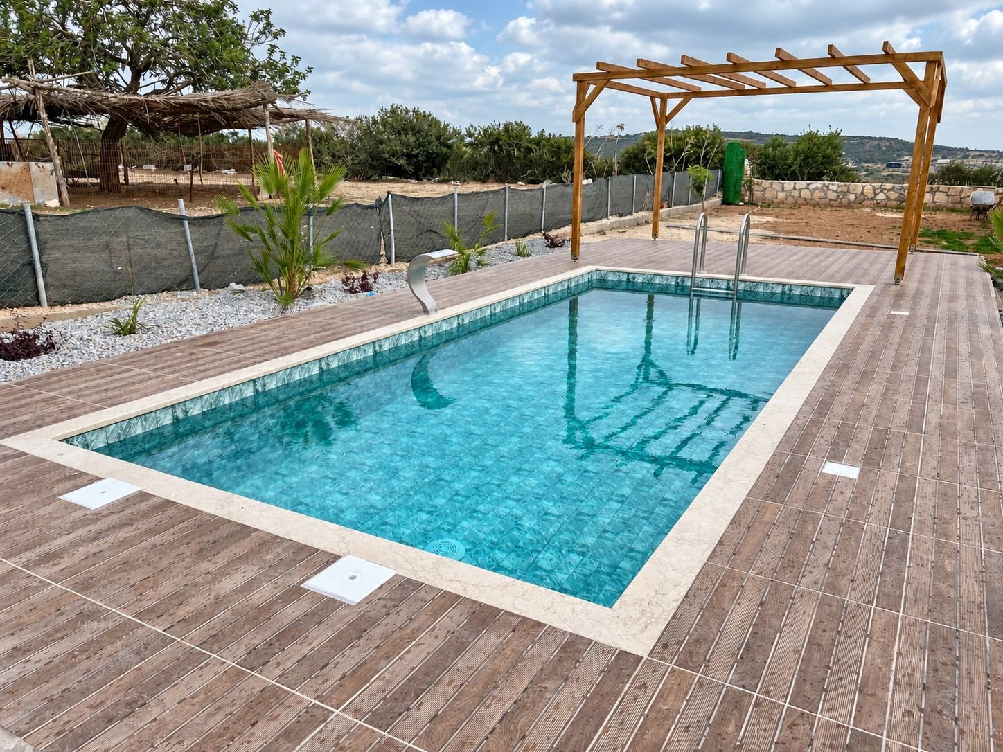 Dipkarpaz’da tamamlanmış 3×7 m panel liner havuz
