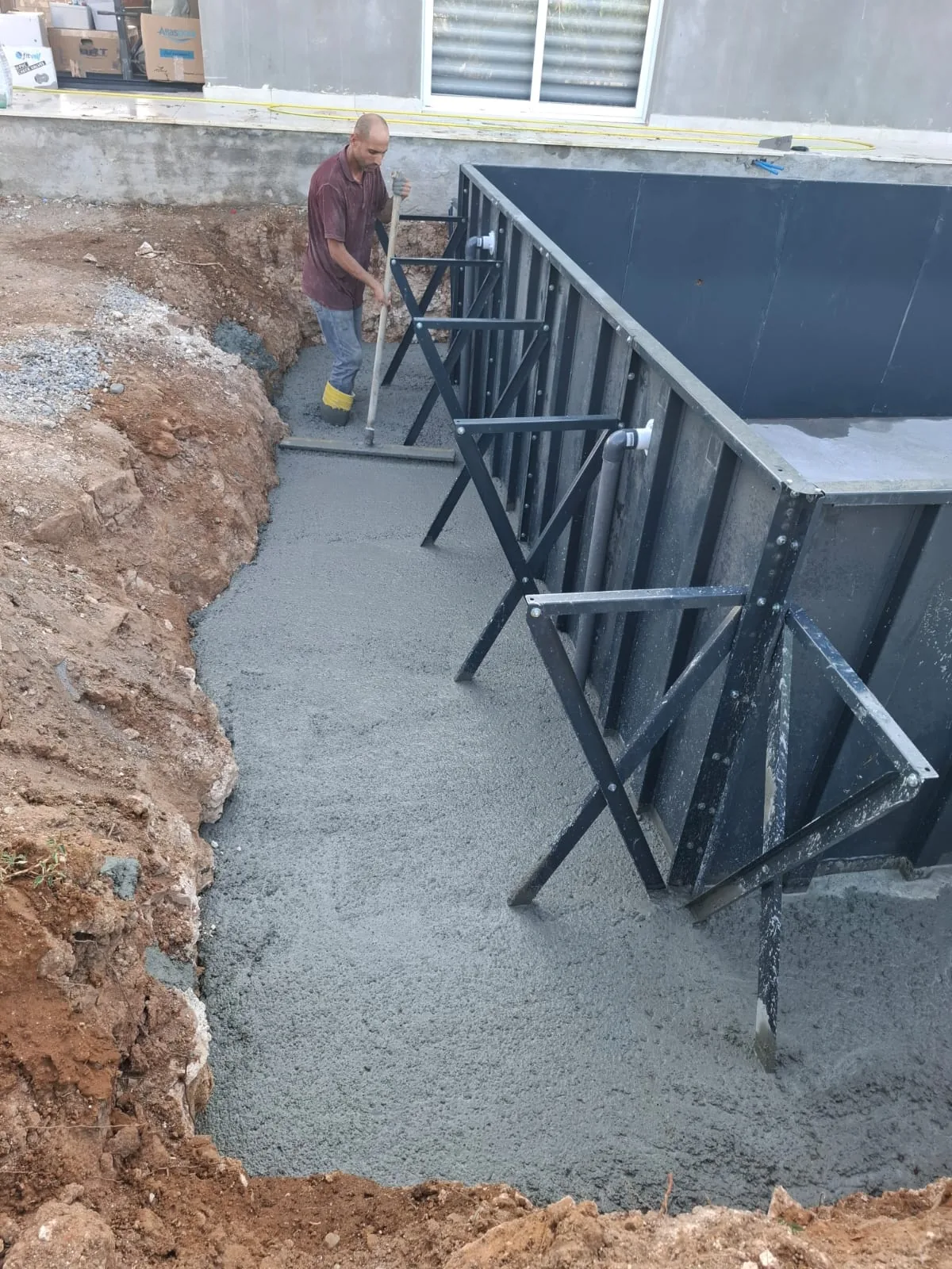Vadili panel havuzunun dışında sürdürülen çalışmalar